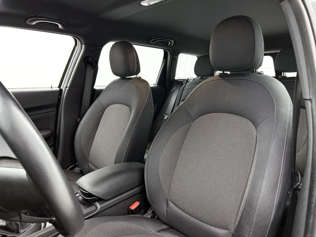 136pk Cooper Business | 1ste eigenaar | Parkeersensoren | Climate | Navigatie | Armsteun | 17"LMV
