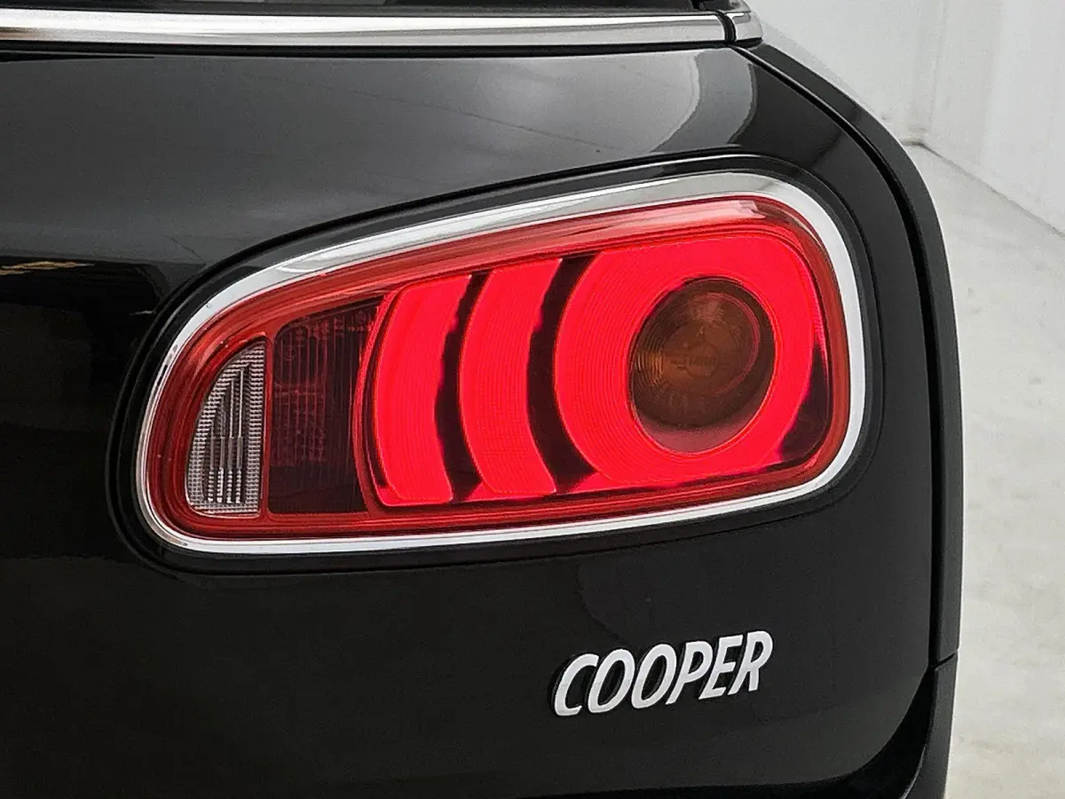 136pk Cooper Business | 1ste eigenaar | Parkeersensoren | Climate | Navigatie | Armsteun | 17"LMV