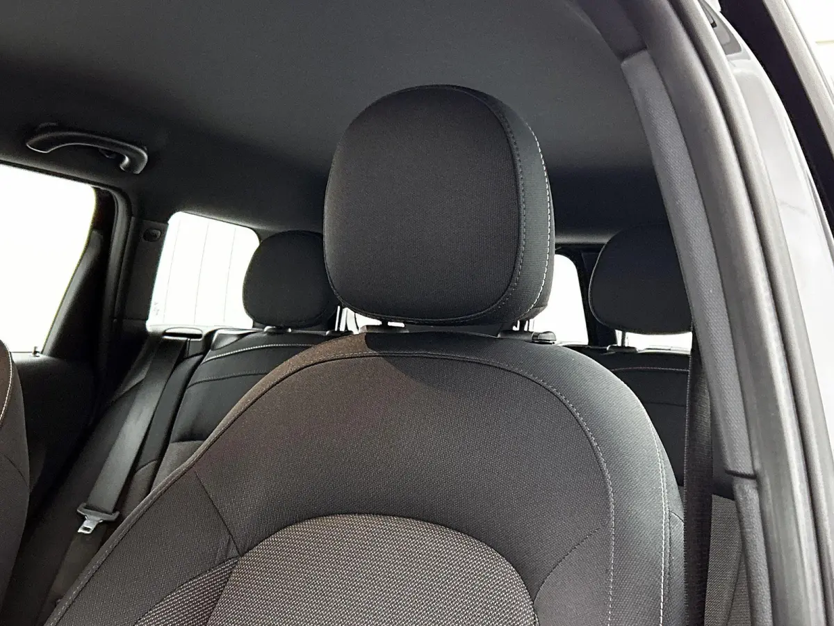 136pk Cooper Business | 1ste eigenaar | Parkeersensoren | Climate | Navigatie | Armsteun | 17"LMV