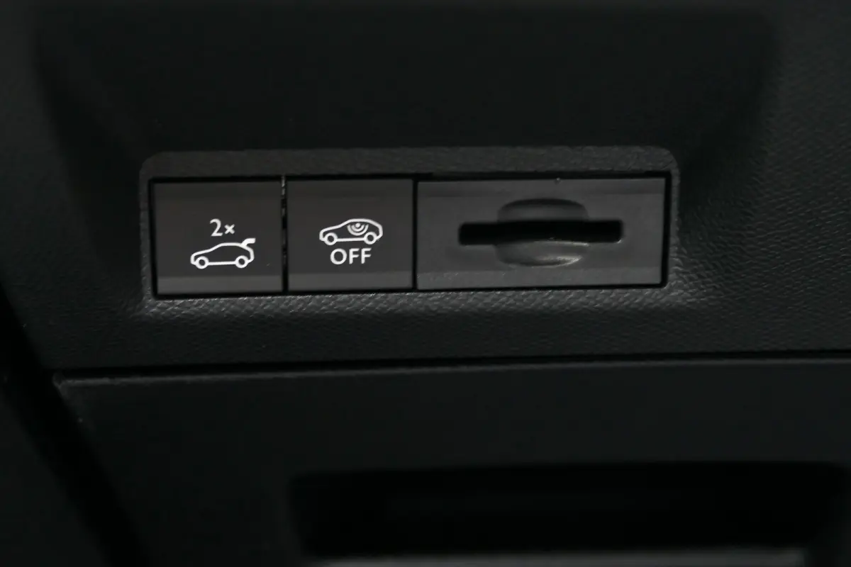 73KWH 210PK 7-ZITS GT AVANTAGE / CAMERA V+A / STOEL-STUURVERWARMING / 100% SOH / 8 JAAR GARANTIE / ELEKTR.ACHTERKLEP / FULL-LED / KEYLESS / NAV / CLIMA / PDC / BLUETOOTH / ADAPT. CRUISECONTR