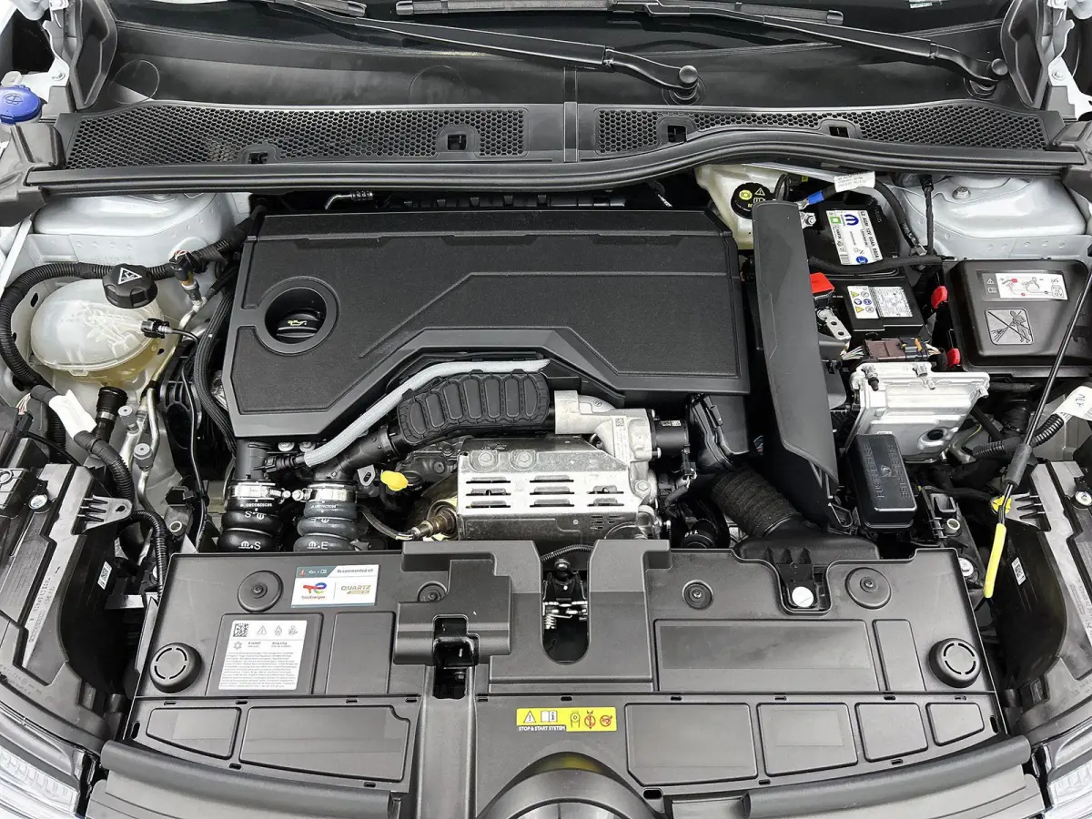 Max Hybrid 145pk Automaat | ACCU 98% |Lage kilometerstand! | Navigatie | 360° Camera | Climate control | Adaptieve Cruise control | Parkeersensoren v+a | Head-up display | Keyless | Dodehoe