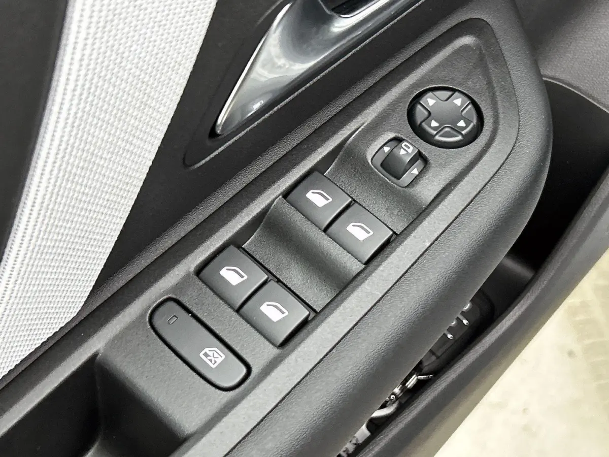 Max Hybrid 145pk Automaat | ACCU 98% |Lage kilometerstand! | Navigatie | 360° Camera | Climate control | Adaptieve Cruise control | Parkeersensoren v+a | Head-up display | Keyless | Dodehoe