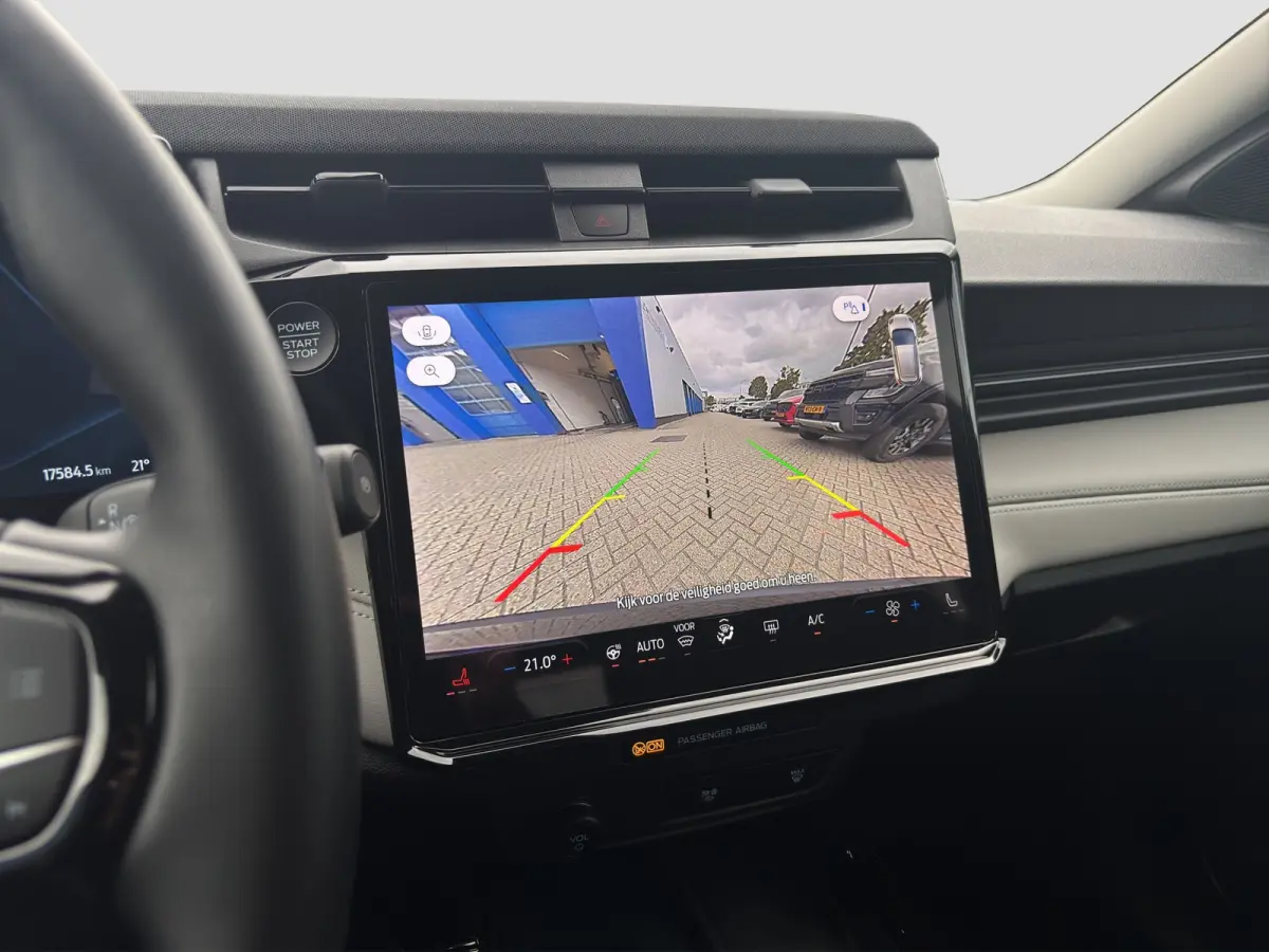 44 kWh 168pk | Apple Carplay | Camera | Stoelverwarming | Org. NL | Cruise Control