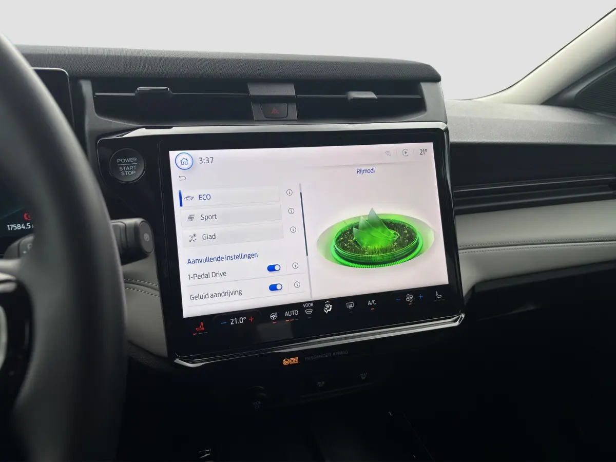 44 kWh 168pk | Apple Carplay | Camera | Stoelverwarming | Org. NL | Cruise Control