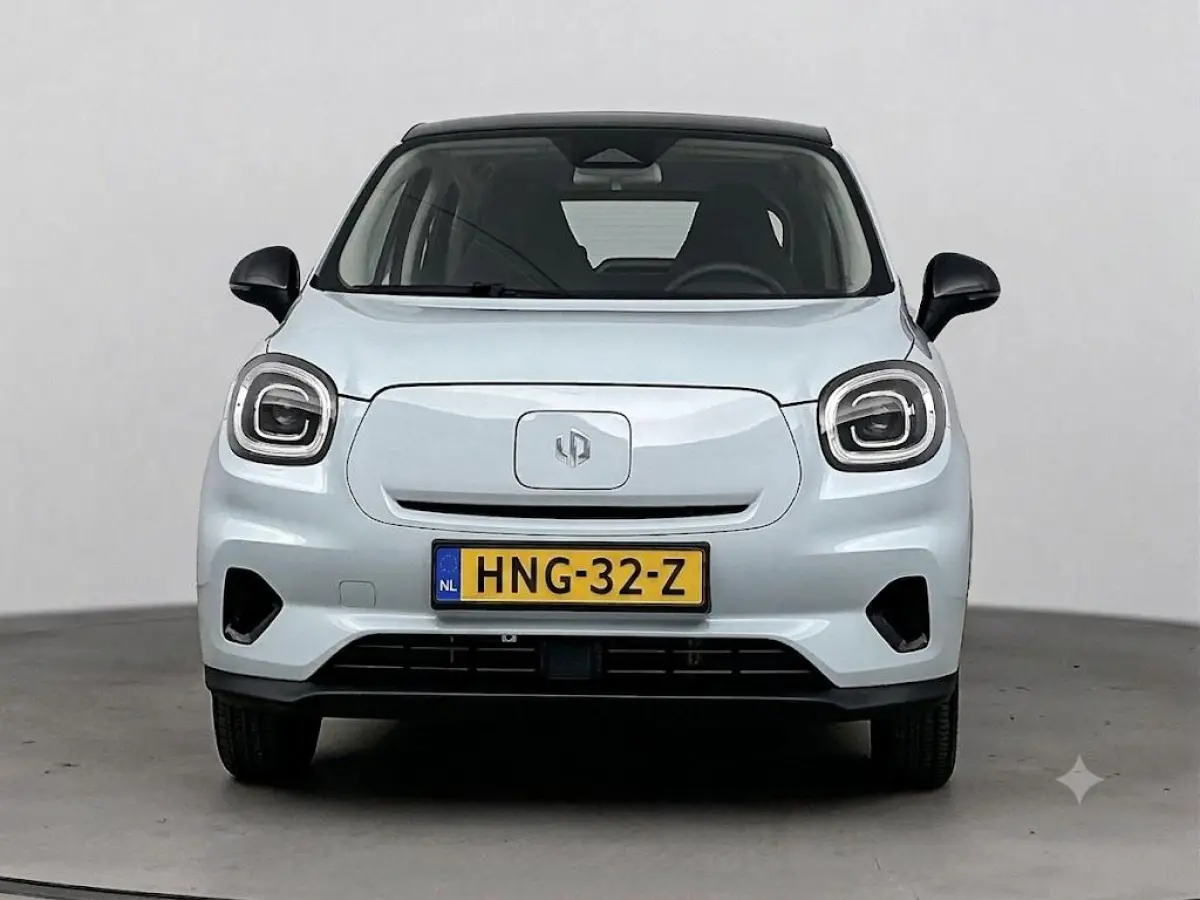 Design 37.3 kWh 95pk | 265km WLTP Actieradius | Navigatie | Panoramadak | Achteruitrijcamera | Adaptieve Cruise Control | Climate Control | Parkeersensoren | Bluetooth | Keyless start | Voll