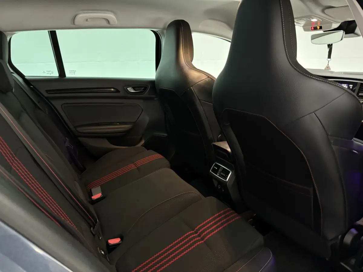 1.3 TCe 160PK R.S. Line | Camera | Bose | Virtual | Trekhaak | Carplay | Sfeer | Cruise | LED | Navi | NAP
