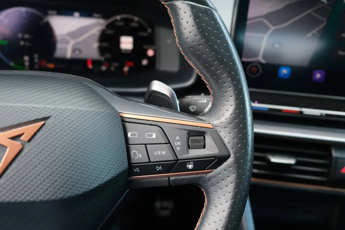 1.4 e-Hybrid VZ 245PK Navi Camera Carplay
