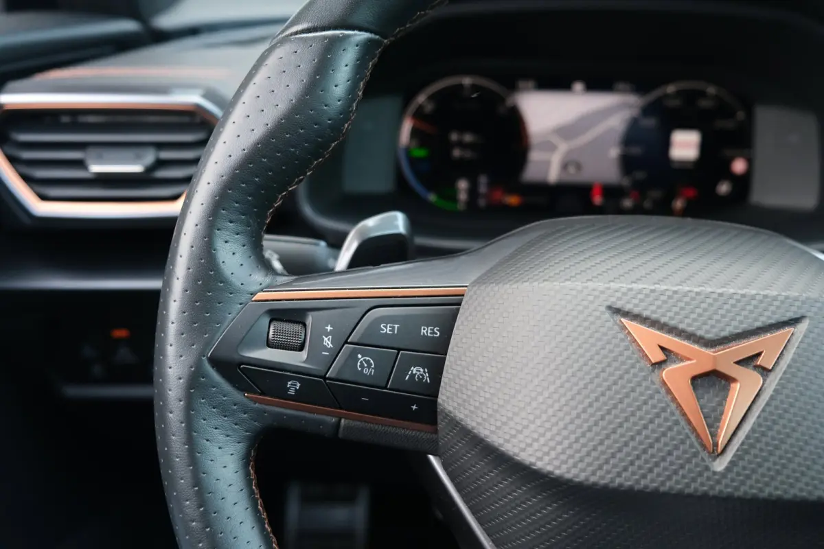 1.4 e-Hybrid VZ 245PK Navi Camera Carplay