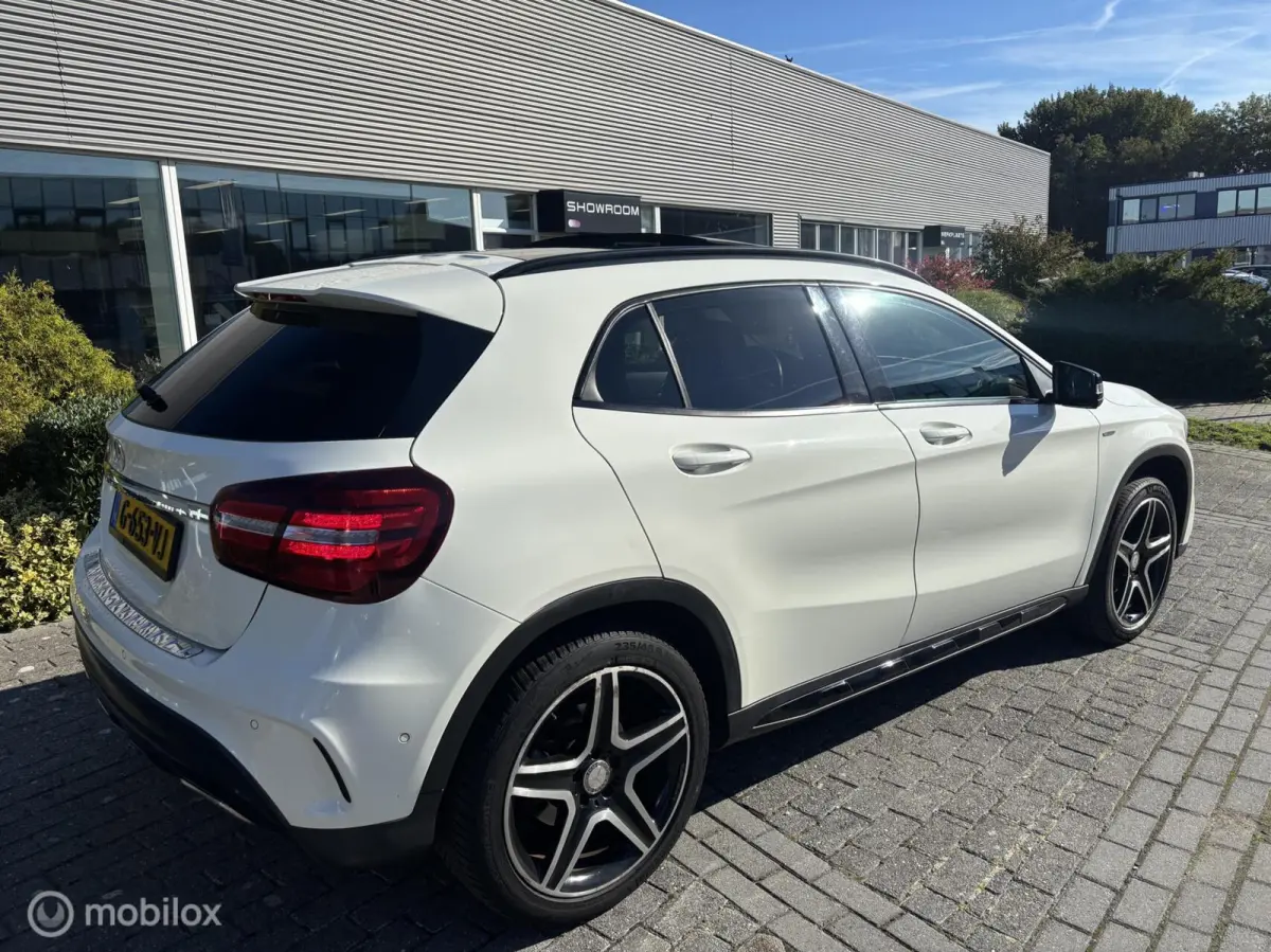 200 Premium Plus AMG Edition