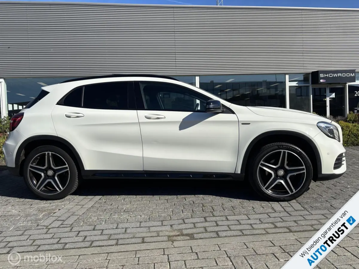 200 Premium Plus AMG Edition