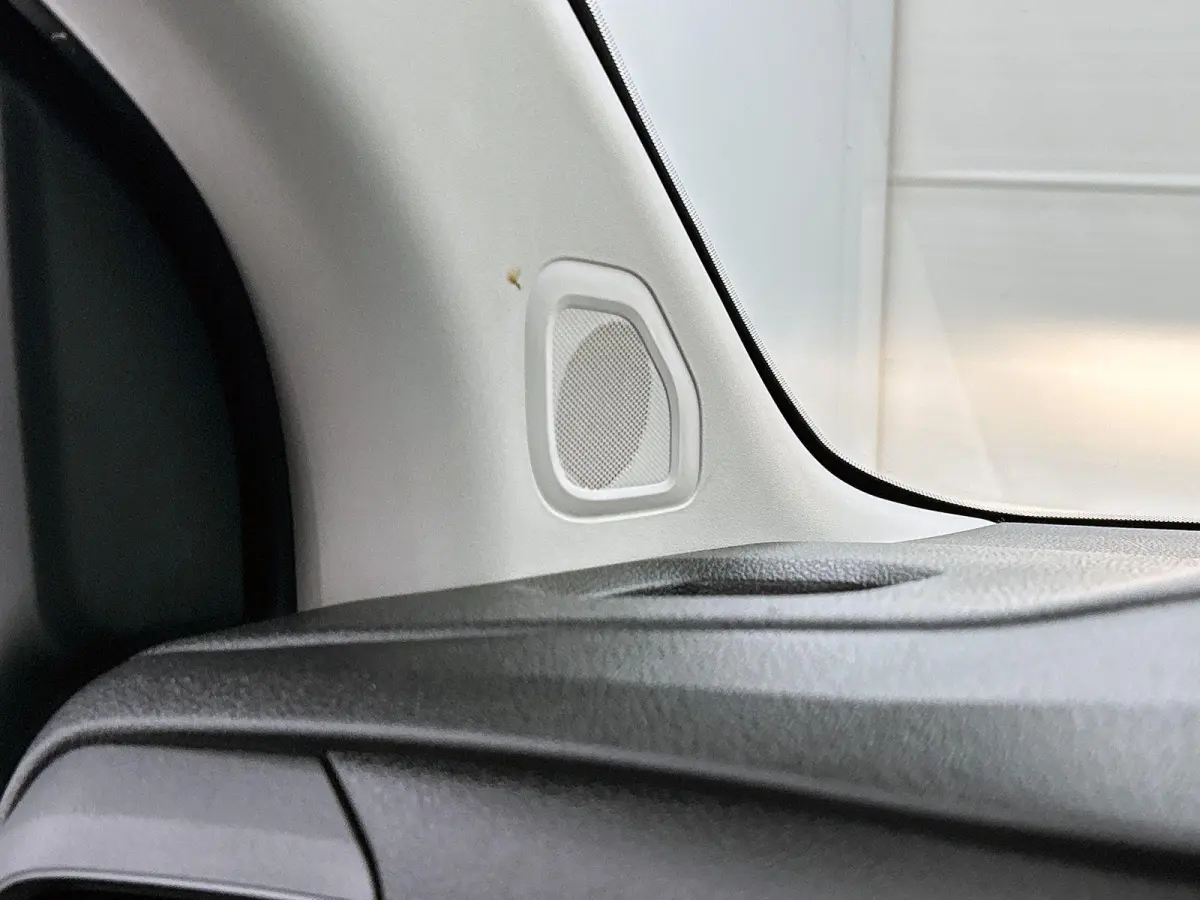 Club M 120pk BlueHDI Automaat | Navigatie | Camera achter | Trekhaak | 3-zitplaatsen | Cruise control | Apple Carplay en Android auto