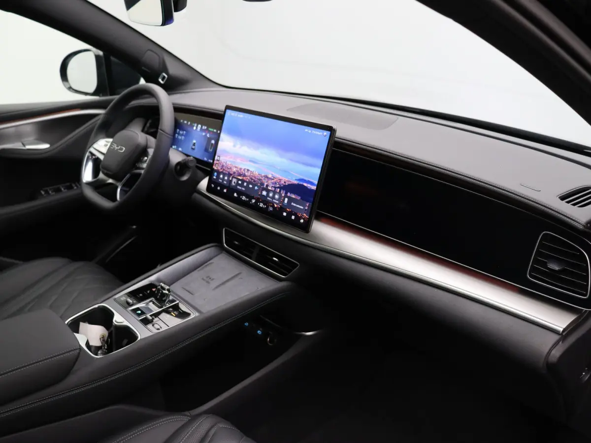 Comfort 82.5 kWh | Rijklaar | 482km WLTP | Panoramadak | Dynaudio | Lederen Bekleding |