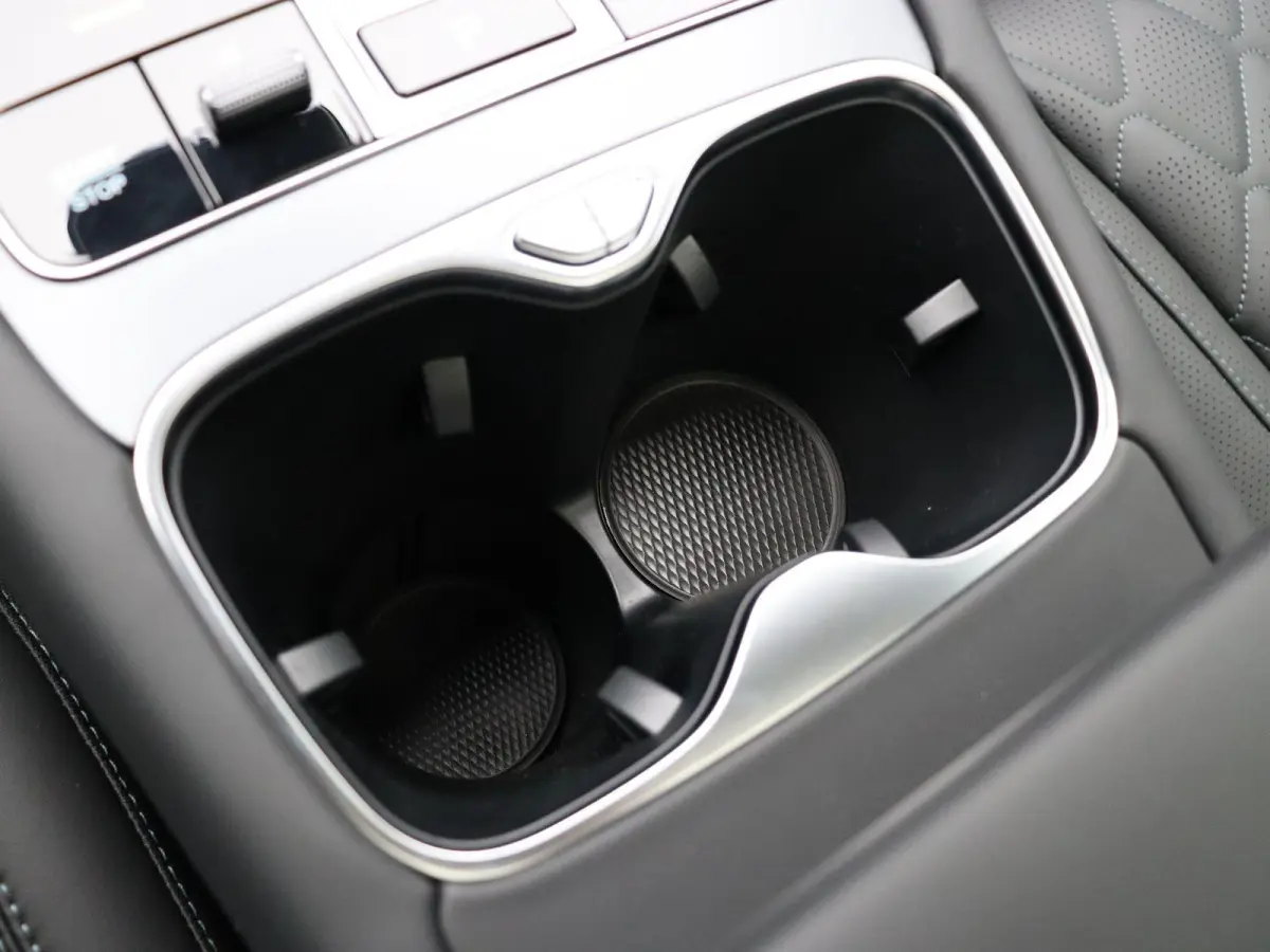 Comfort 82.5 kWh | Rijklaar | 482km WLTP | Panoramadak | Dynaudio | Lederen Bekleding |