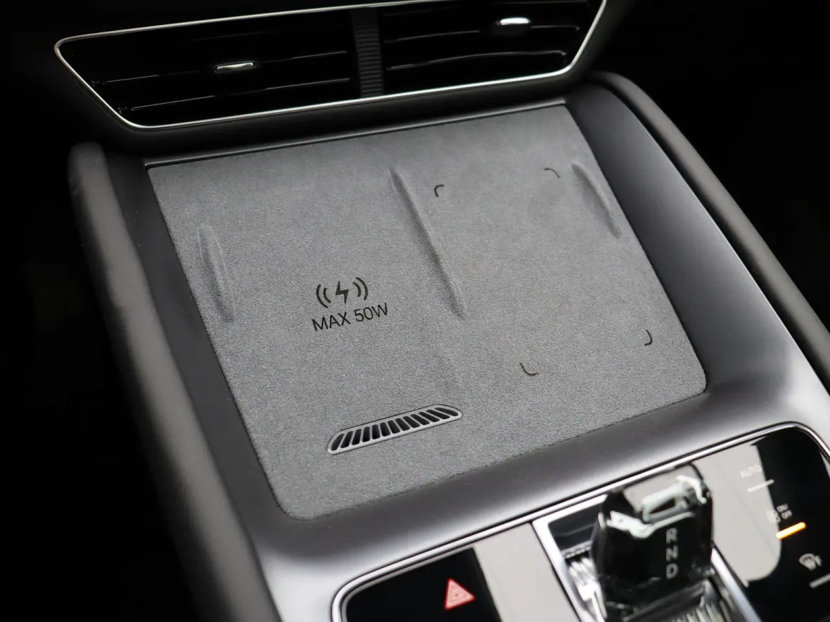 Comfort 82.5 kWh | Rijklaar | 482km WLTP | Panoramadak | Dynaudio | Lederen Bekleding |