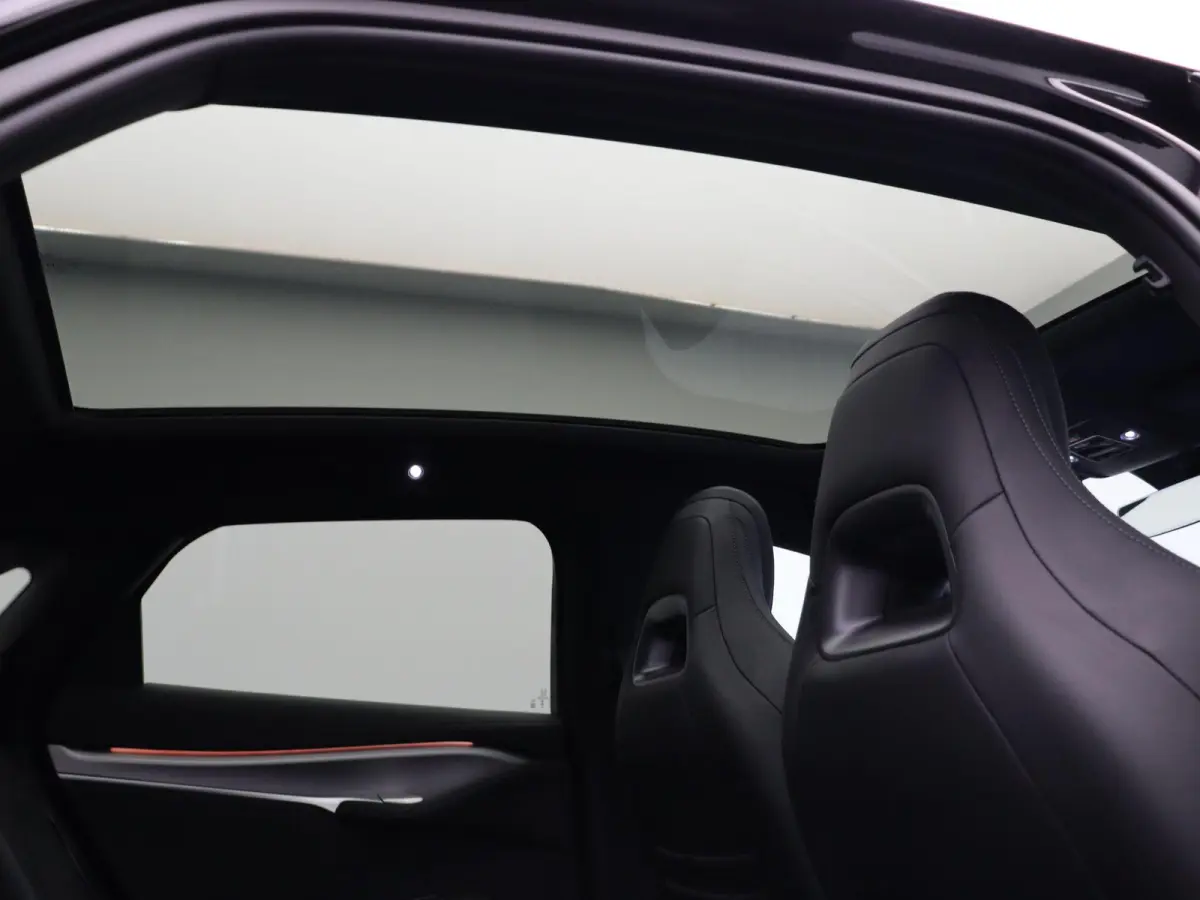 Comfort 82.5 kWh | Rijklaar | 482km WLTP | Panoramadak | Dynaudio | Lederen Bekleding |