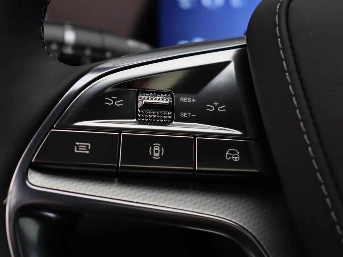 Comfort 82.5 kWh | Rijklaar | 482km WLTP | Panoramadak | Dynaudio | Lederen Bekleding |