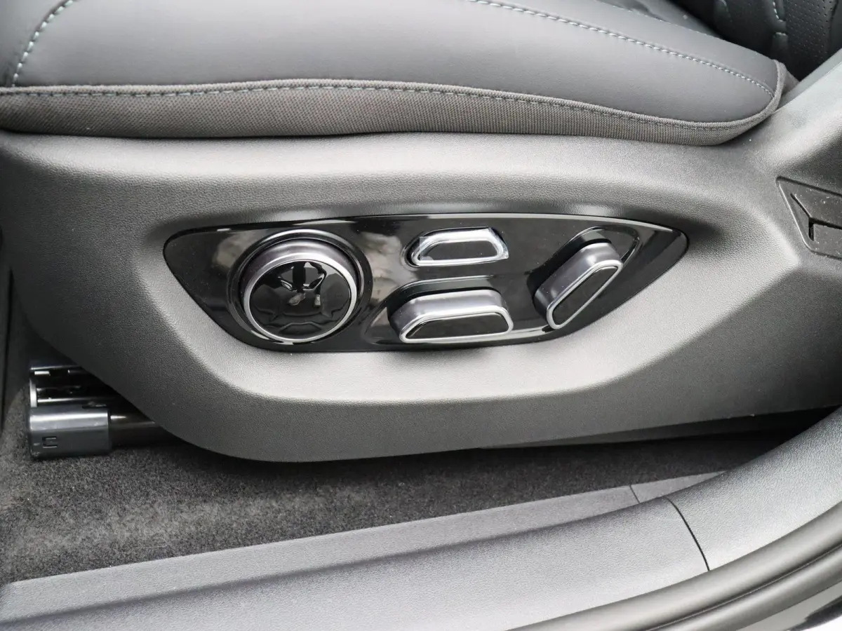 Comfort 82.5 kWh | Rijklaar | 482km WLTP | Panoramadak | Dynaudio | Lederen Bekleding |