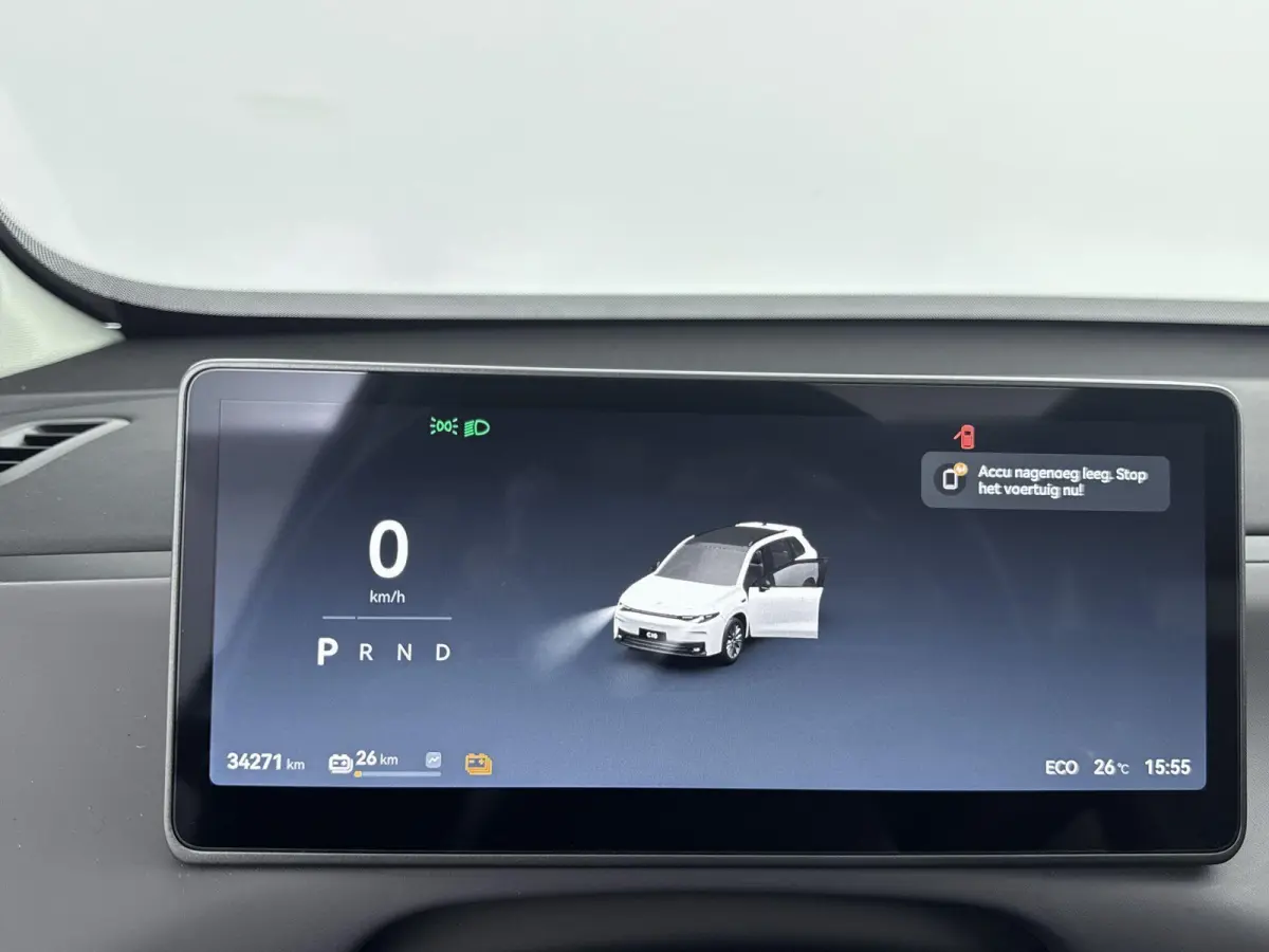 Design 69.9 kWh 218pk | 420km WLTP Actieradius | Navigatie | Panoramadak | 360° Camera | Stoel- en stuurverwarming | Lederen elektrisch verstelbare en geventileerde stoelen | Elektrische ac