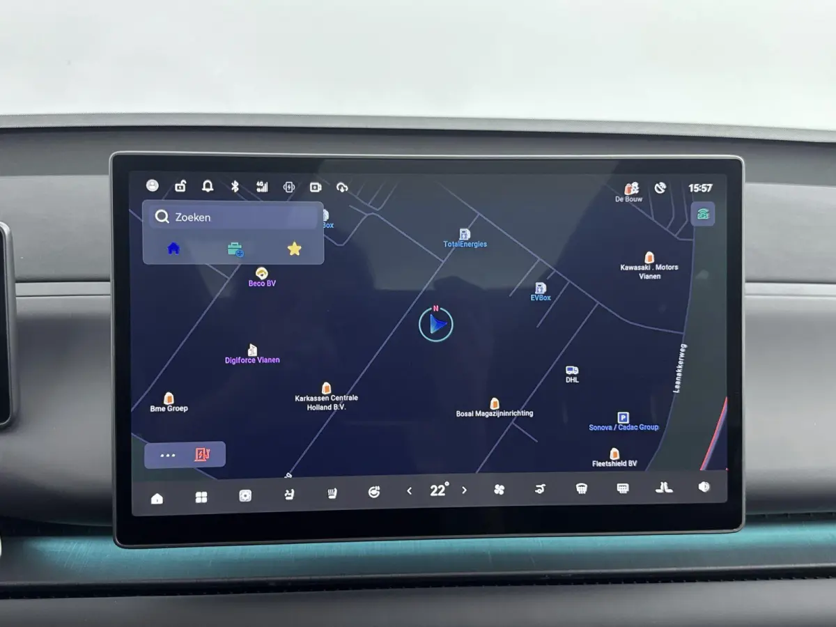 Design 69.9 kWh 218pk | 420km WLTP Actieradius | Navigatie | Panoramadak | 360° Camera | Stoel- en stuurverwarming | Lederen elektrisch verstelbare en geventileerde stoelen | Elektrische ac