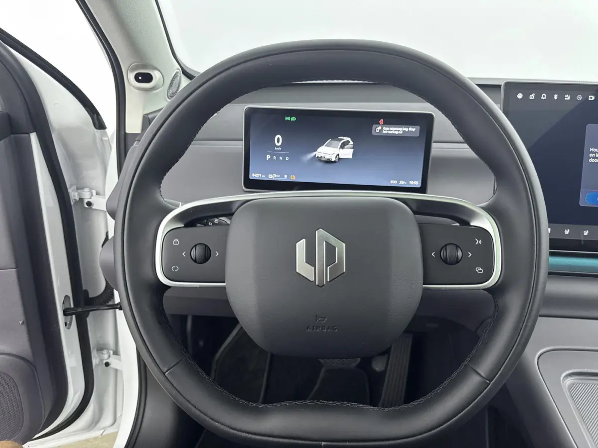 Design 69.9 kWh 218pk | 420km WLTP Actieradius | Navigatie | Panoramadak | 360° Camera | Stoel- en stuurverwarming | Lederen elektrisch verstelbare en geventileerde stoelen | Elektrische ac
