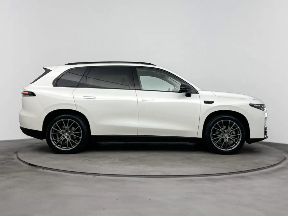 Design 69.9 kWh 218pk | 420km WLTP Actieradius | Navigatie | Panoramadak | 360° Camera | Stoel- en stuurverwarming | Lederen elektrisch verstelbare en geventileerde stoelen | Elektrische ac