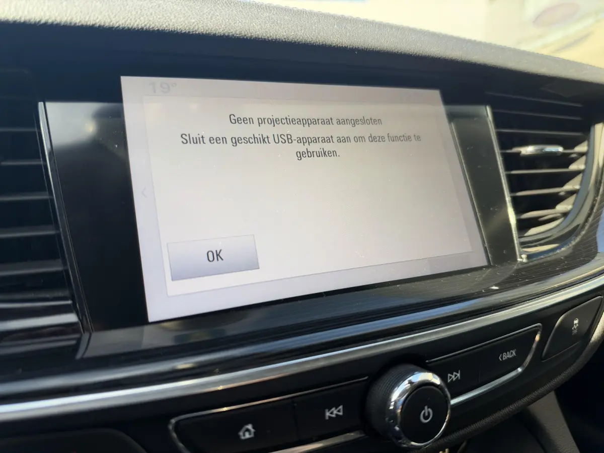 1.5 Turbo Business Executive | Cruise Control | Achteruitrijcamera | Trekhaak | Climate Control | Apple CarPlay/Android Auto |