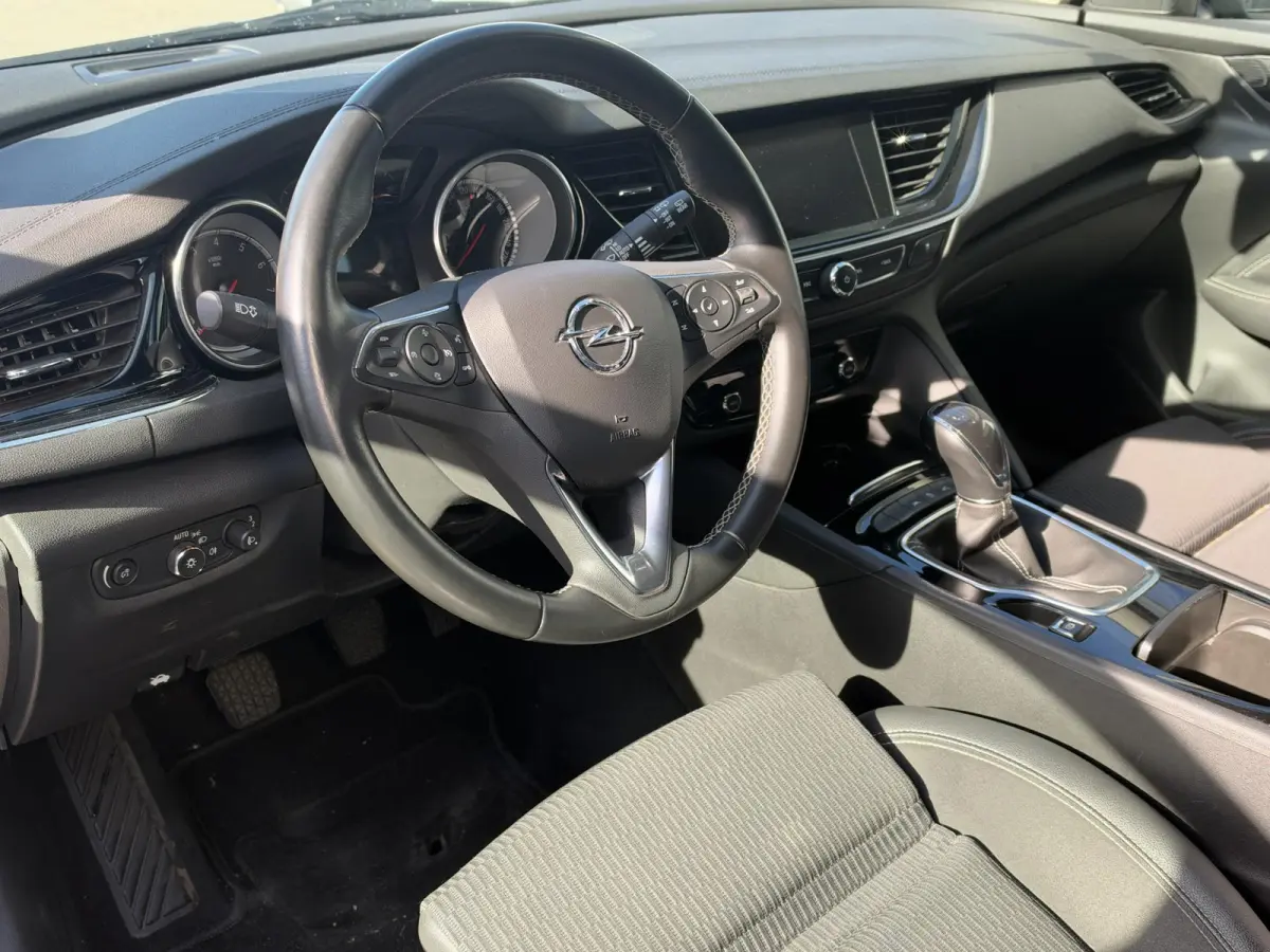 1.5 Turbo Business Executive | Cruise Control | Achteruitrijcamera | Trekhaak | Climate Control | Apple CarPlay/Android Auto |