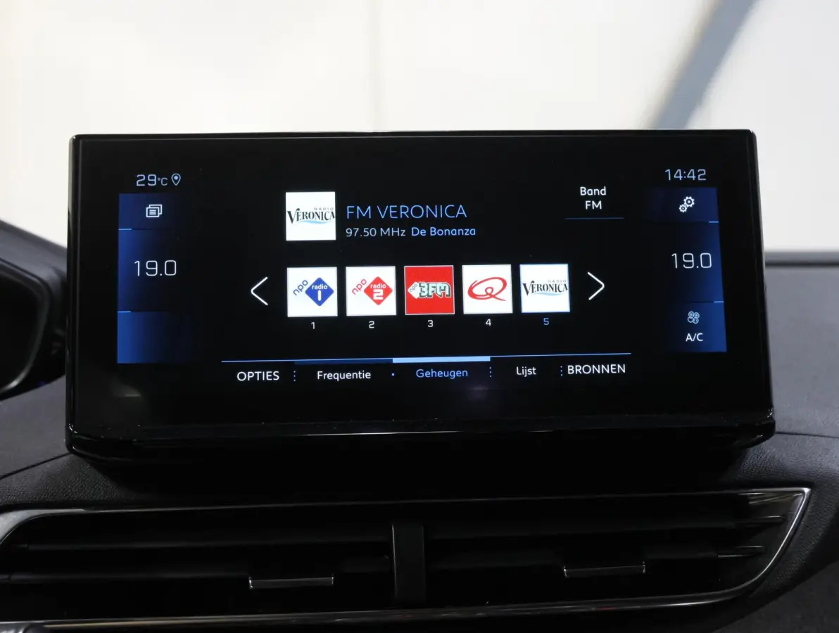 1.2 130PK Allure Pack Business | 1ste eigenaar | AUTOMAAT | Navigatie | Dodehoekdetectie | Camera | LMV | Adaptief Cruise Control | AppleCarPlay/AndroidAuto | Climate Control | Virt.Cockpit 