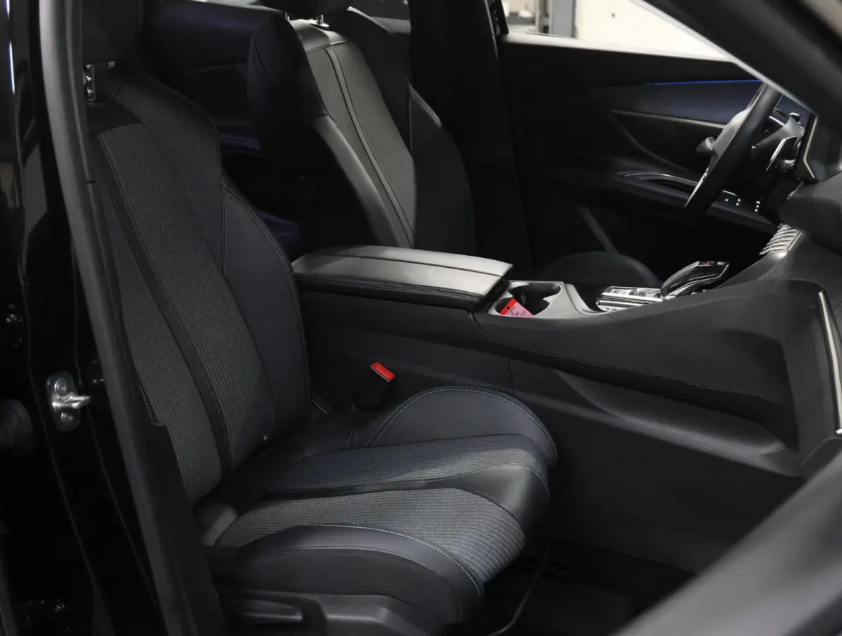 1.2 130PK Allure Pack Business | 1ste eigenaar | AUTOMAAT | Navigatie | Dodehoekdetectie | Camera | LMV | Adaptief Cruise Control | AppleCarPlay/AndroidAuto | Climate Control | Virt.Cockpit 