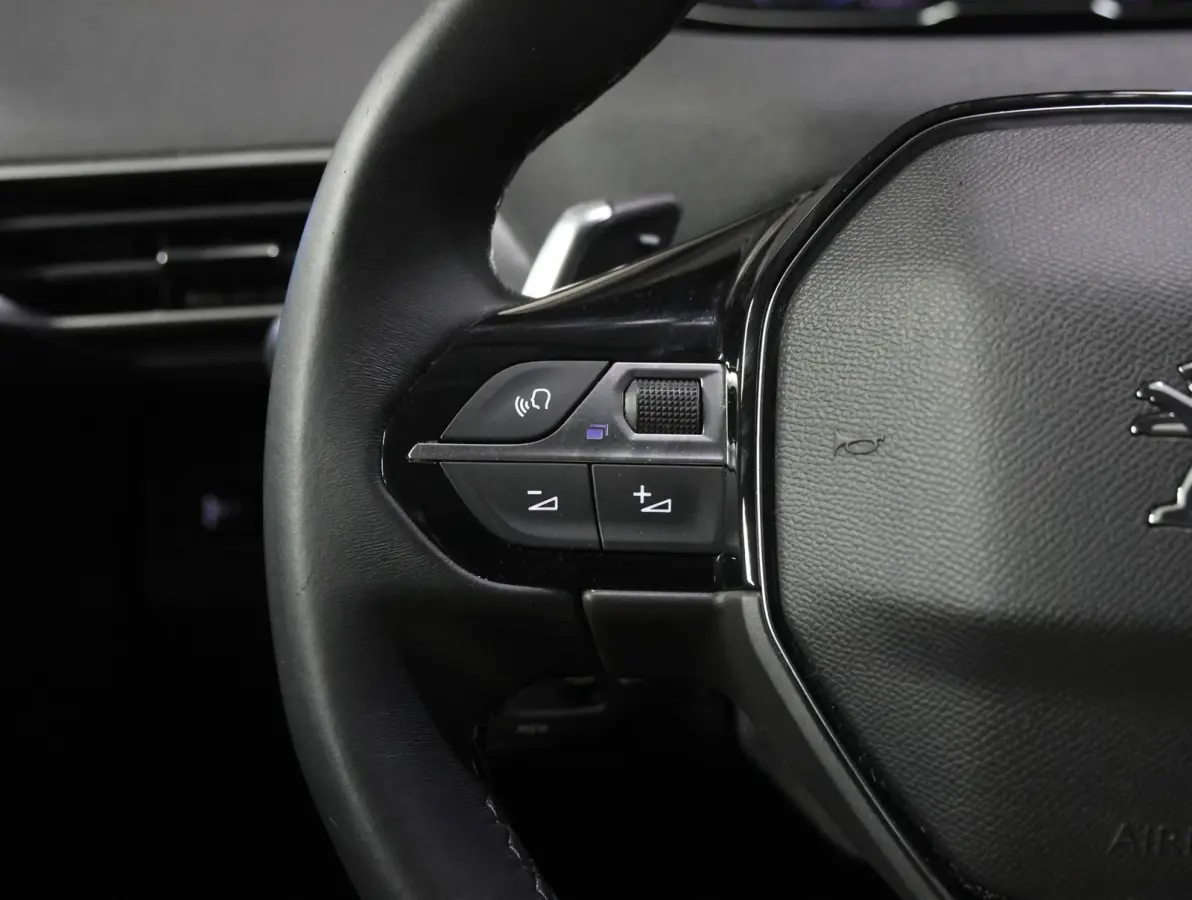 1.2 130PK Allure Pack Business | 1ste eigenaar | AUTOMAAT | Navigatie | Dodehoekdetectie | Camera | LMV | Adaptief Cruise Control | AppleCarPlay/AndroidAuto | Climate Control | Virt.Cockpit 