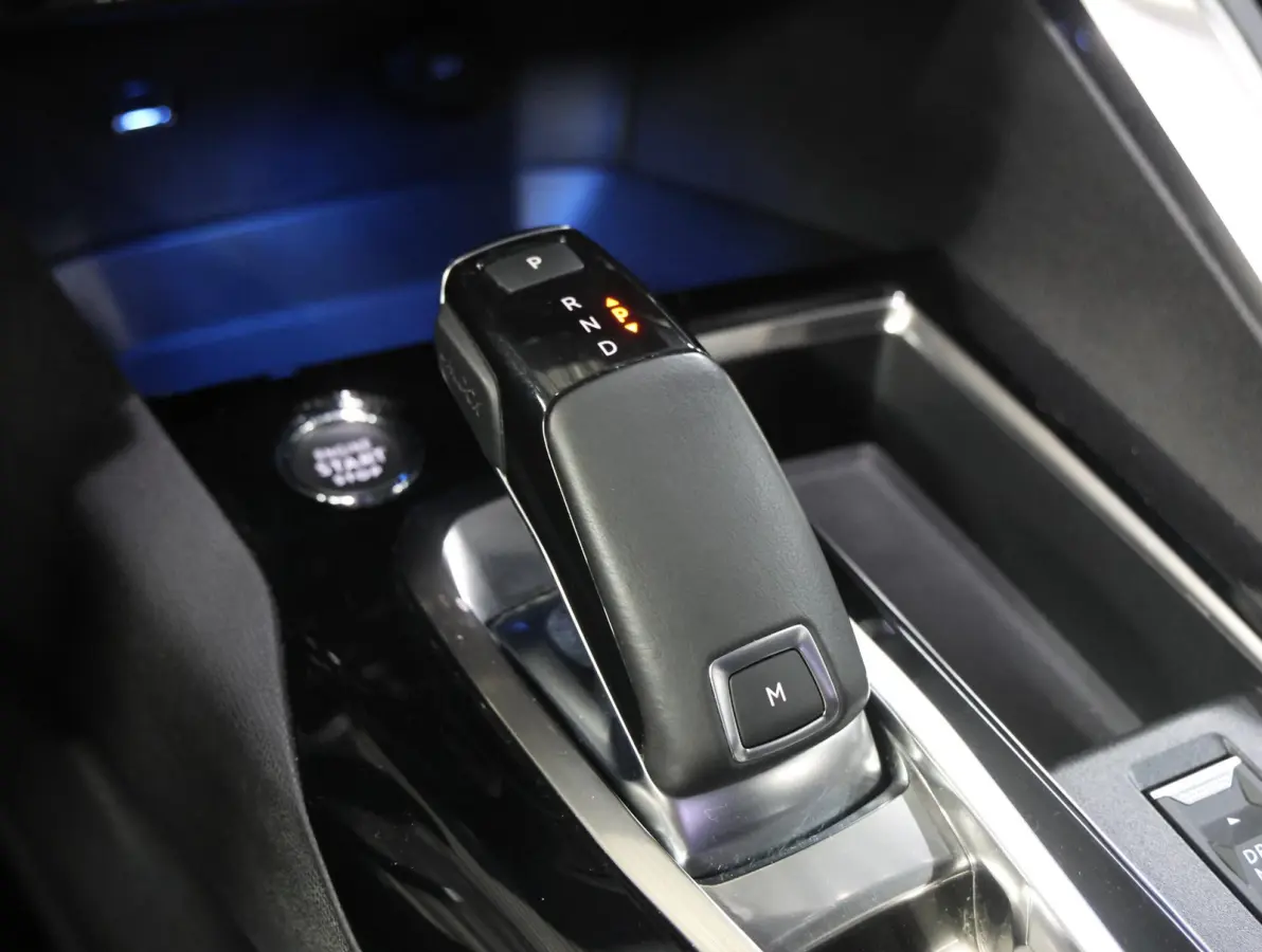 1.2 130PK Allure Pack Business | 1ste eigenaar | AUTOMAAT | Navigatie | Dodehoekdetectie | Camera | LMV | Adaptief Cruise Control | AppleCarPlay/AndroidAuto | Climate Control | Virt.Cockpit 