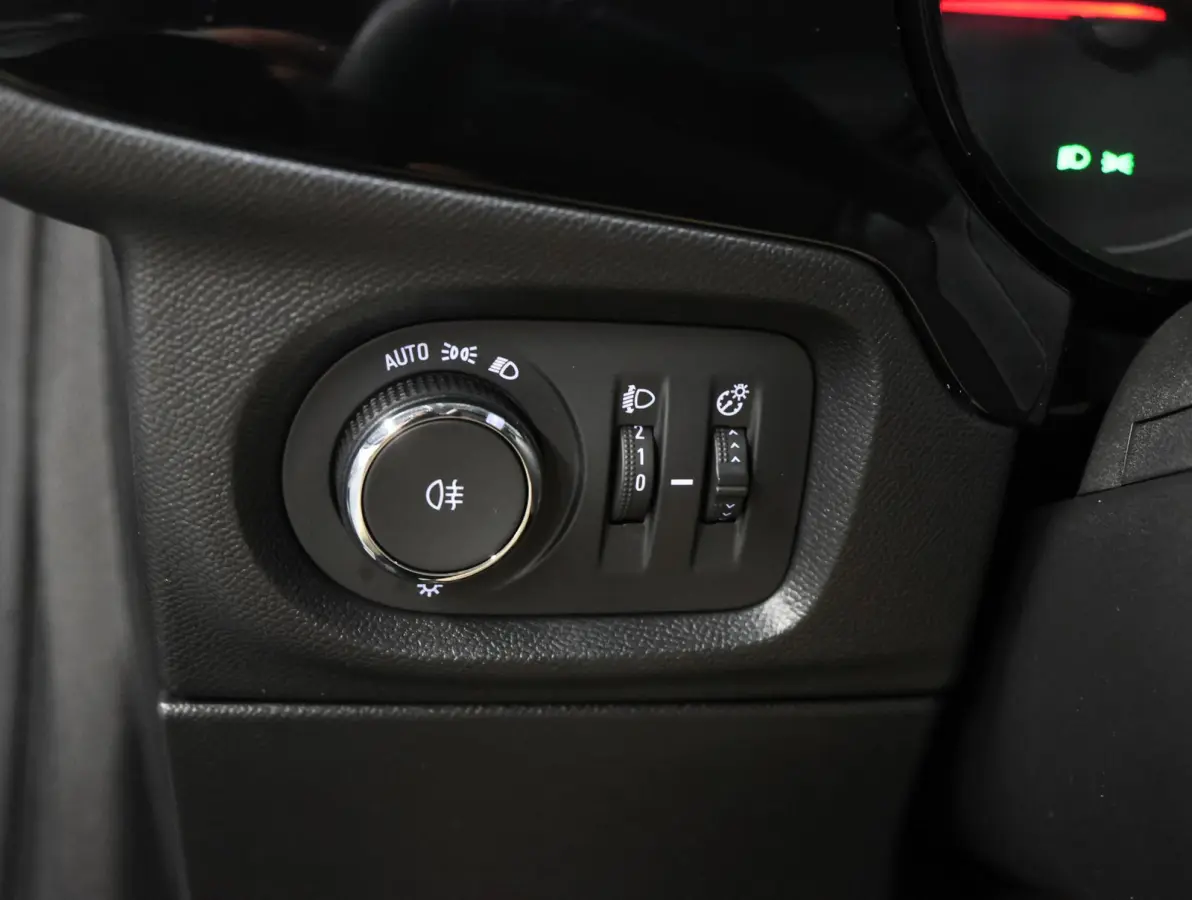 1.2 75PK Edition | 1ste eigenaar | Navigatie | Airco | Bluetooth | Cruise Control | 16"LMV | AppleCarPlay/AndroidAuto | DAB Radio | Isofix | Parkeersensoren |