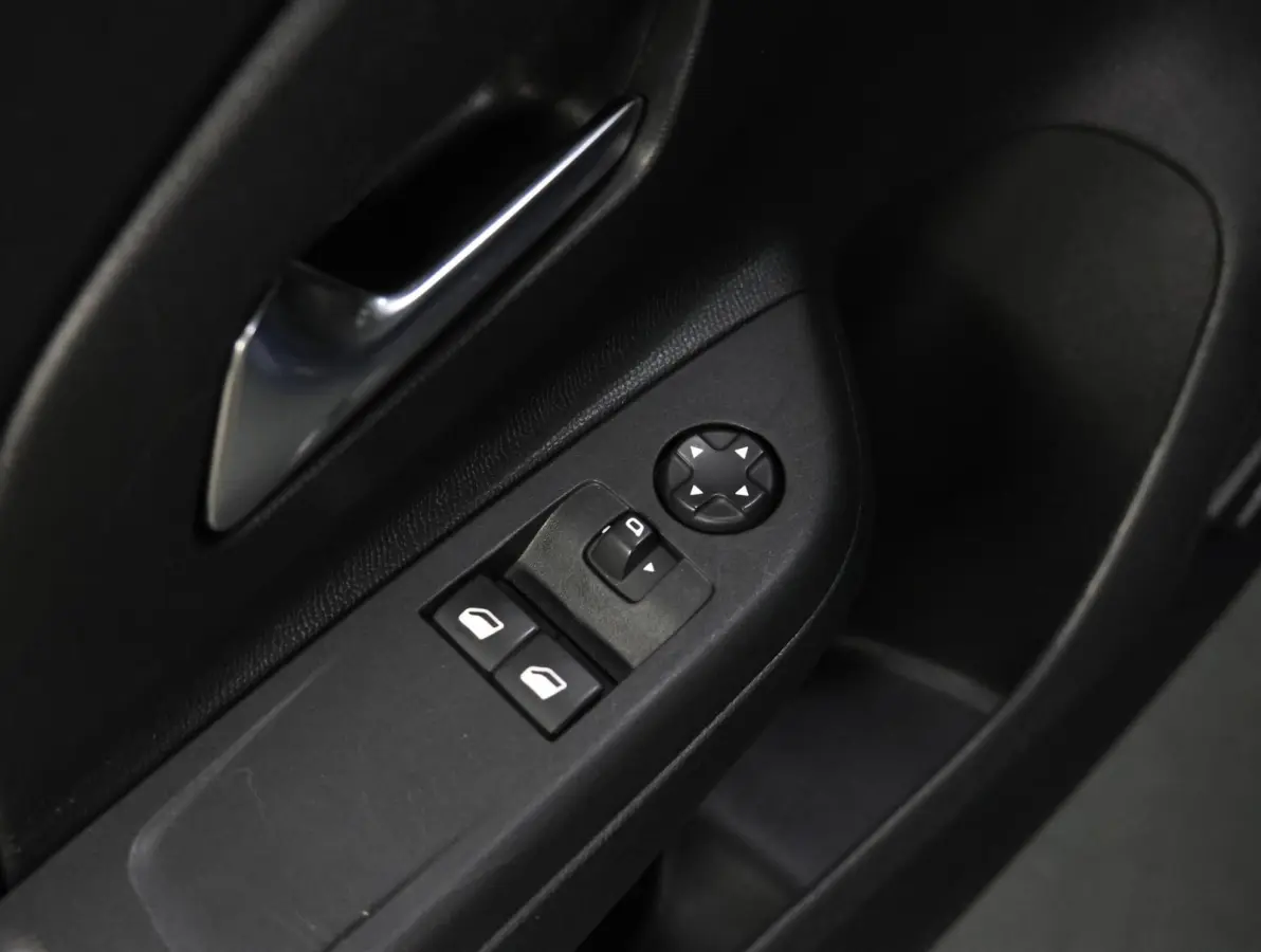1.2 75PK Edition | 1ste eigenaar | Navigatie | Airco | Bluetooth | Cruise Control | 16"LMV | AppleCarPlay/AndroidAuto | DAB Radio | Isofix | Parkeersensoren |