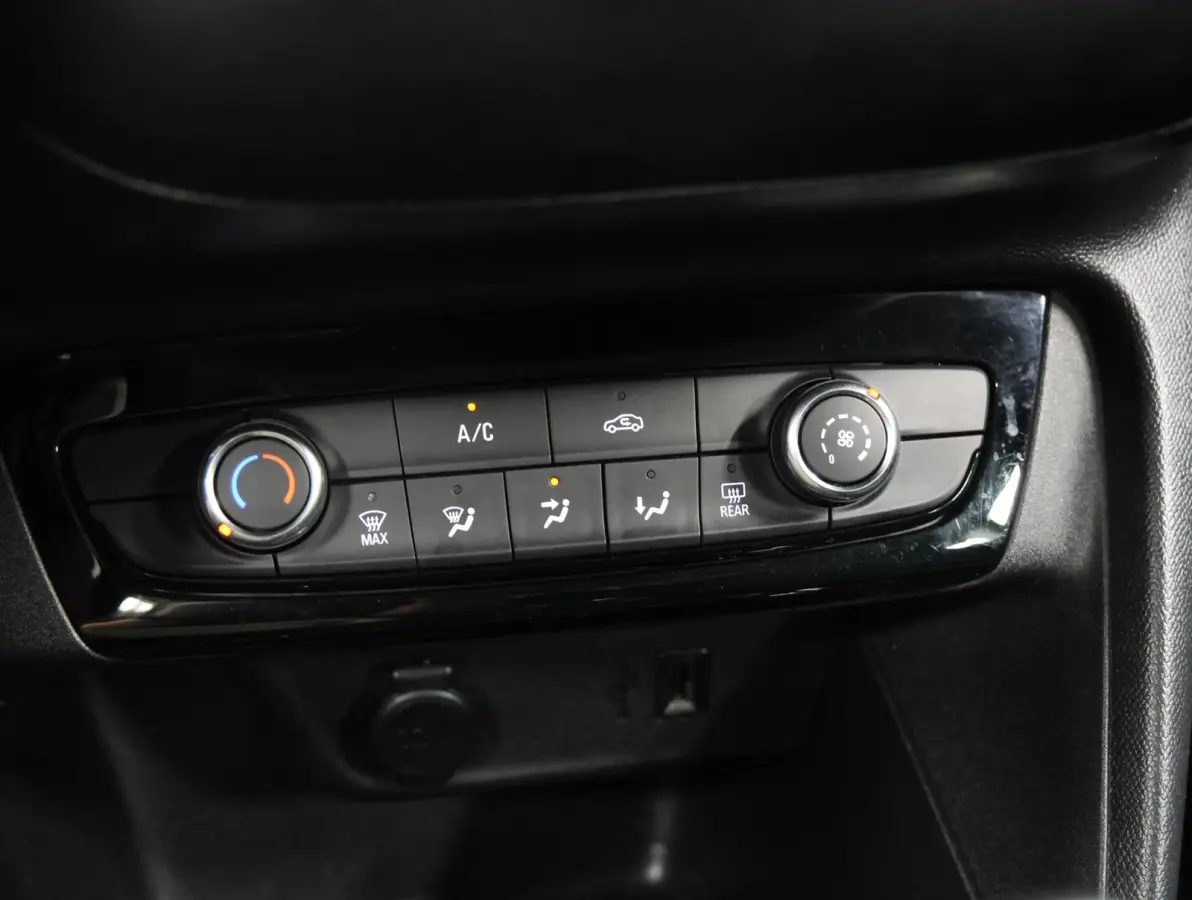 1.2 75PK Edition | 1ste eigenaar | Navigatie | Airco | Bluetooth | Cruise Control | 16"LMV | AppleCarPlay/AndroidAuto | DAB Radio | Isofix | Parkeersensoren |