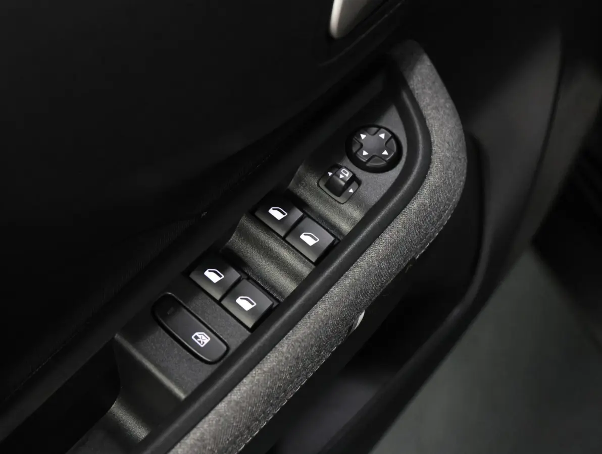 GS 44 kWh 113PK | 1ste eigenaar | ACCU 95% | AppleCarPlay/AndroidAuto | Armsteun | Navigatie | Cruise Control | Climate Control | FULL LED | Camera | Isofix | Privacy Glass | DAB Radio |