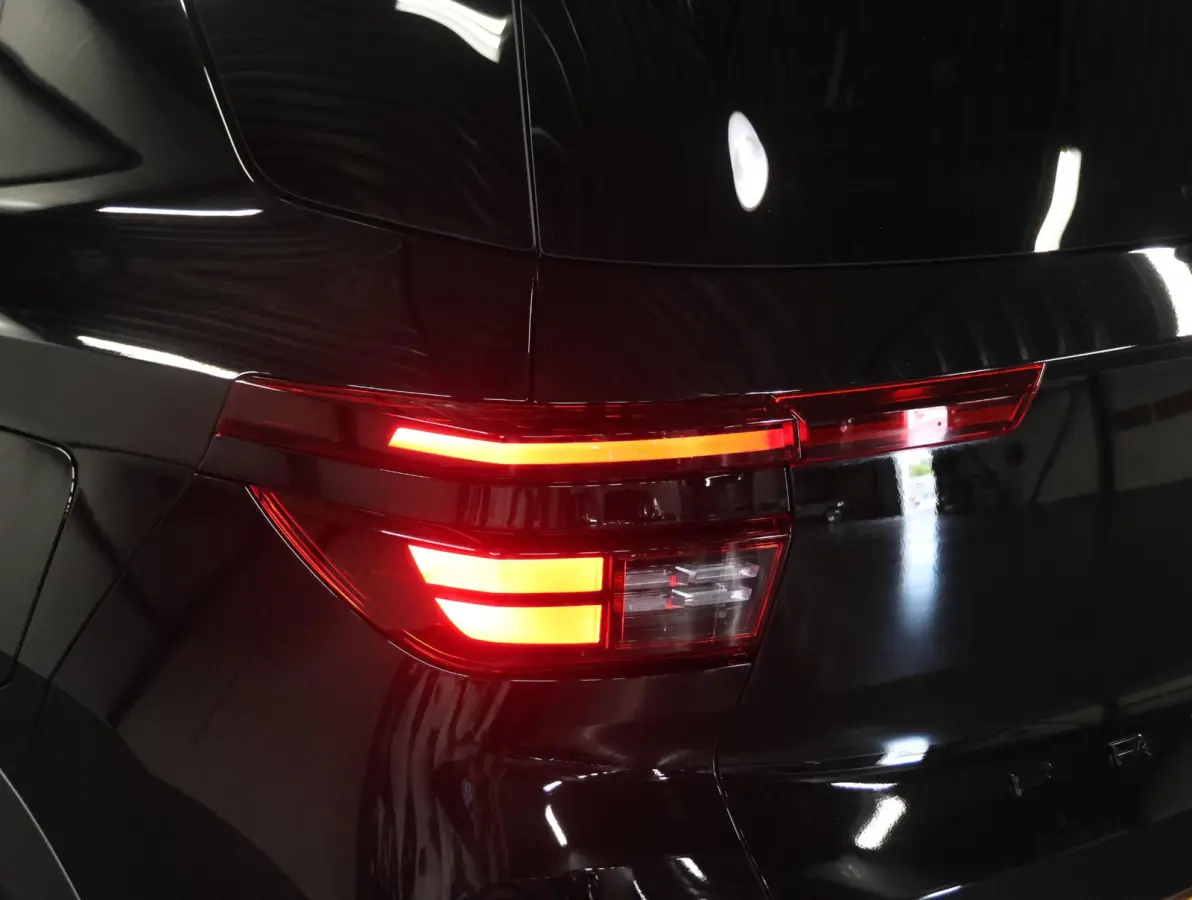 GS 44 kWh 113PK | 1ste eigenaar | ACCU 95% | AppleCarPlay/AndroidAuto | Armsteun | Navigatie | Cruise Control | Climate Control | FULL LED | Camera | Isofix | Privacy Glass | DAB Radio |