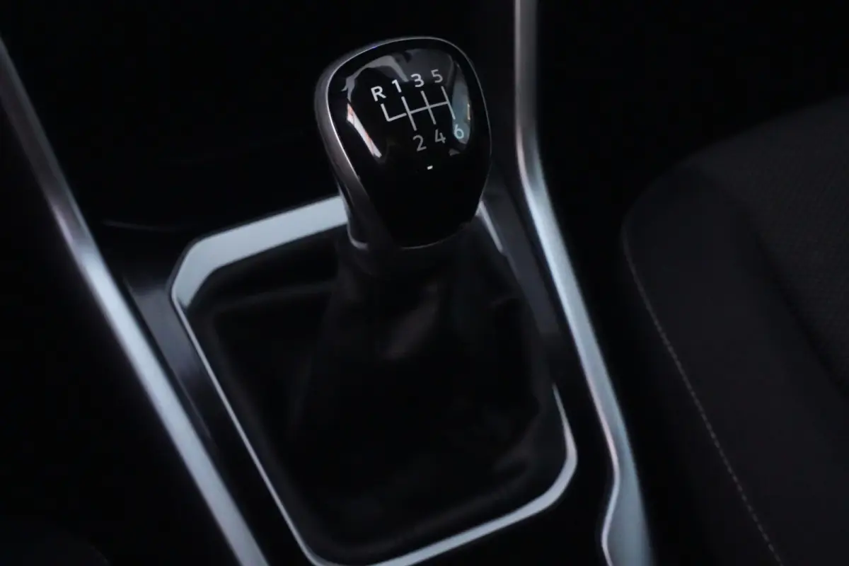 1.0 TSI Life | 110 PK | Apple Carplay | ACC | Parkeersensoren | Volkswagen T-Roc 1.0 TSI Life 110 PK met een 1.0-liter driecilinder benzinemotor, infotainmentsysteem met smartphoneconnectivi