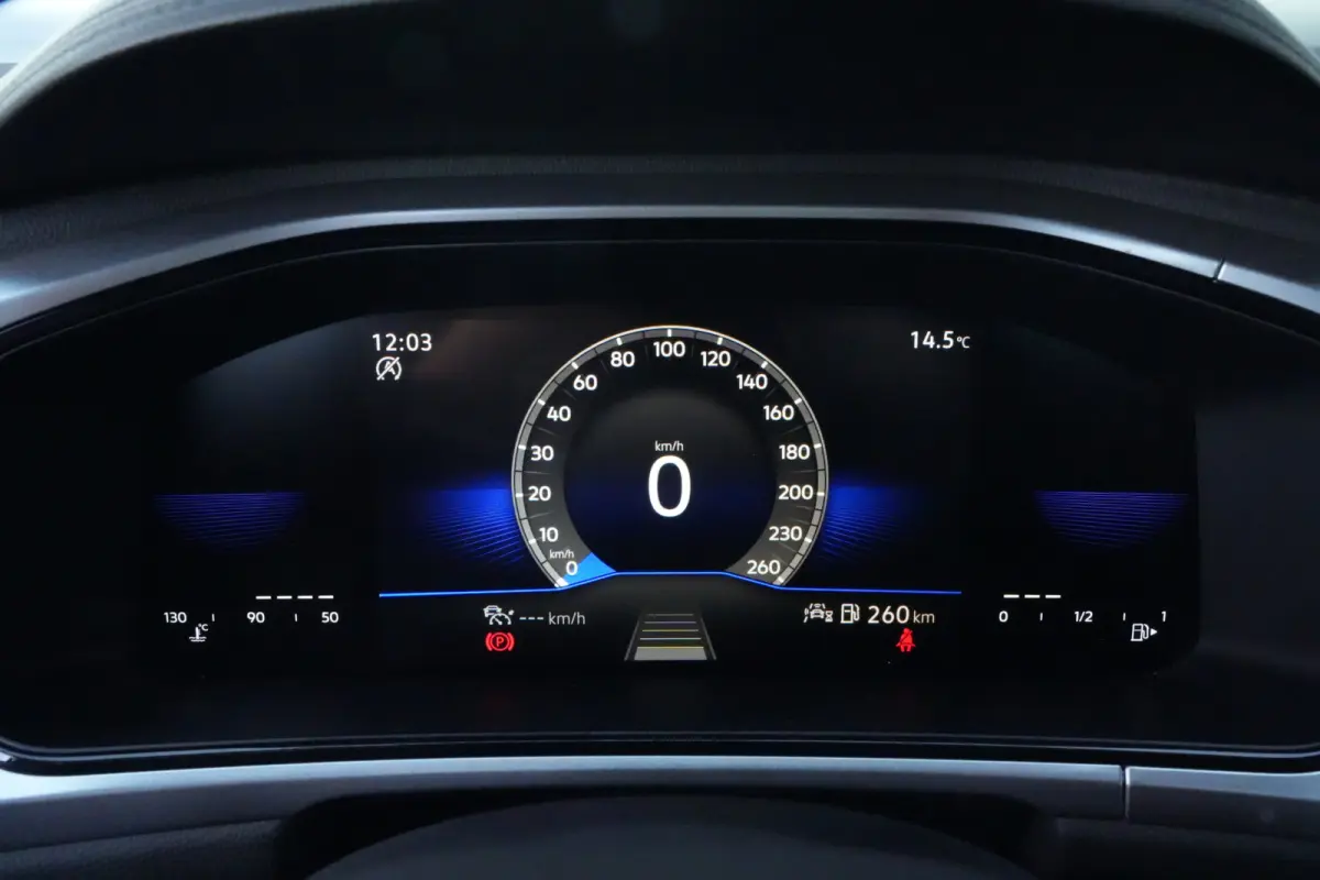 1.0 TSI Life | 110 PK | Apple Carplay | ACC | Parkeersensoren | Volkswagen T-Roc 1.0 TSI Life 110 PK met een 1.0-liter driecilinder benzinemotor, infotainmentsysteem met smartphoneconnectivi