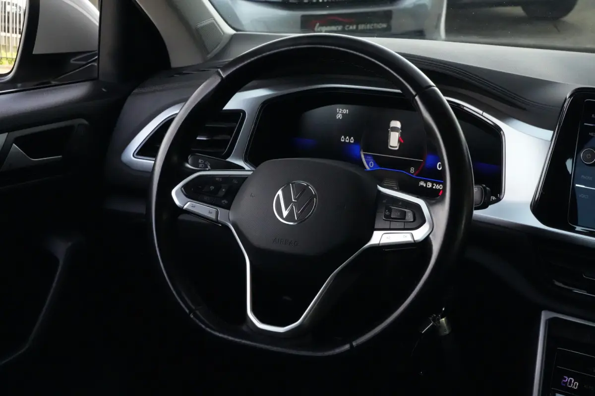 1.0 TSI Life | 110 PK | Apple Carplay | ACC | Parkeersensoren | Volkswagen T-Roc 1.0 TSI Life 110 PK met een 1.0-liter driecilinder benzinemotor, infotainmentsysteem met smartphoneconnectivi