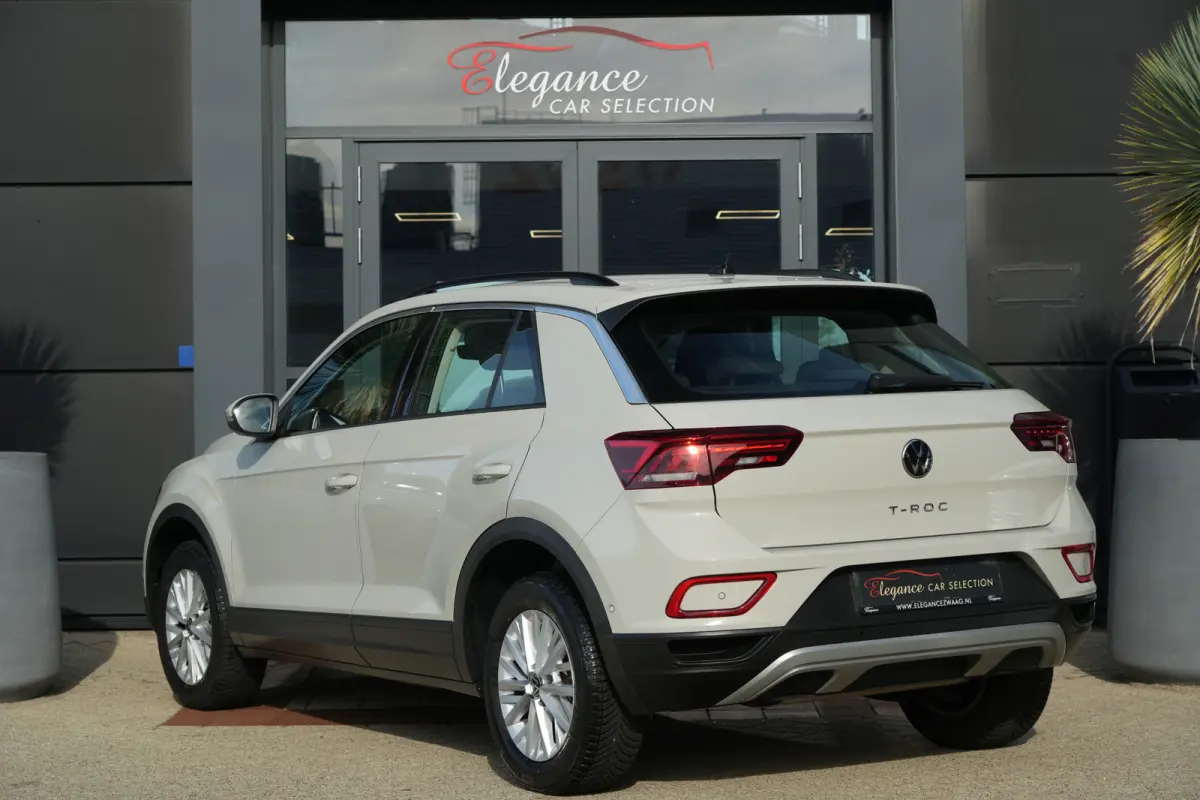 1.0 TSI Life | 110 PK | Apple Carplay | ACC | Parkeersensoren | Volkswagen T-Roc 1.0 TSI Life 110 PK met een 1.0-liter driecilinder benzinemotor, infotainmentsysteem met smartphoneconnectivi