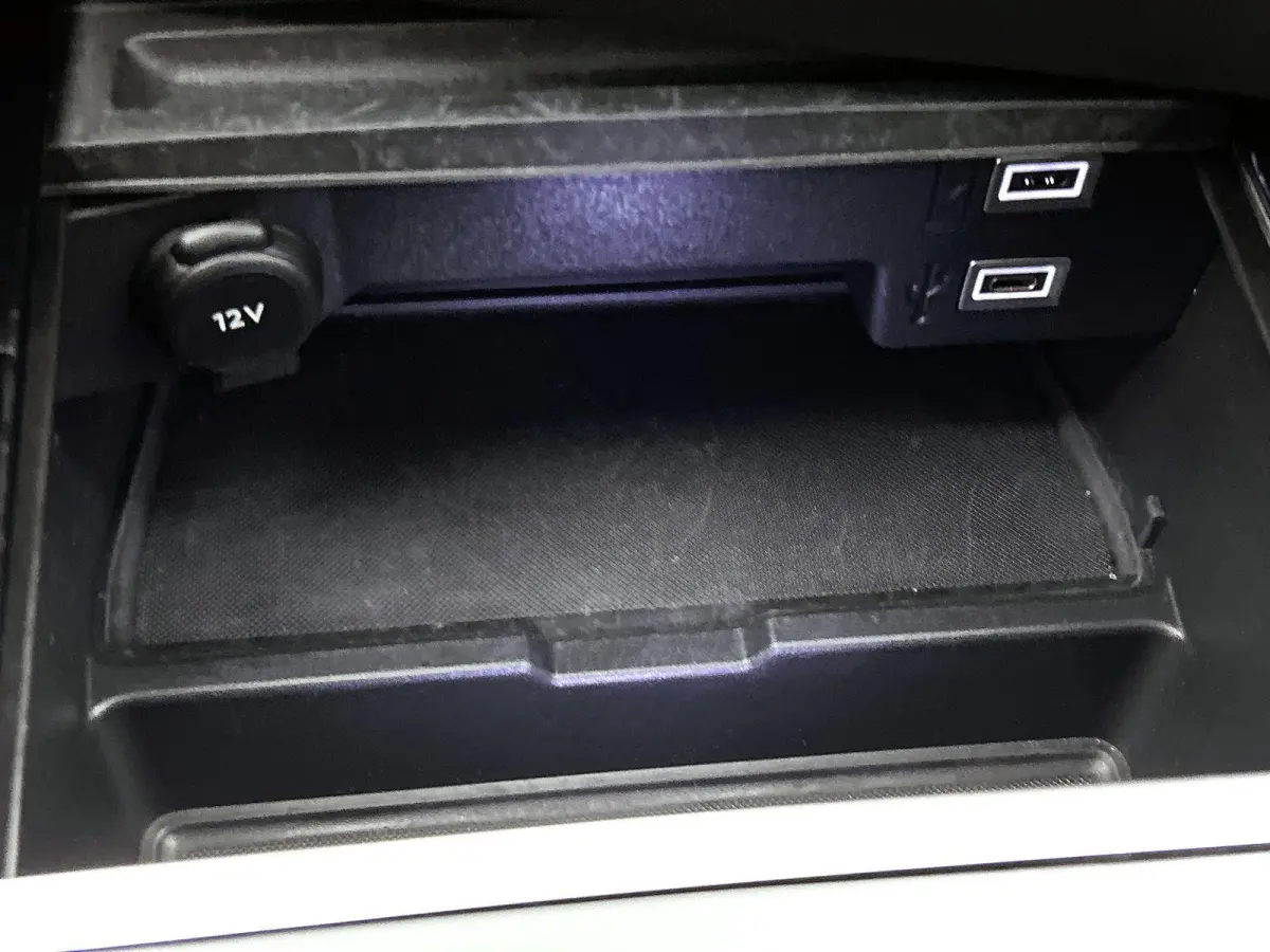 180pk Hybrid Edition ACCU 97% | 1ste eigenaar | Stuur/stoelverwarming | Camera | LED lampen | Navigatie | AUTOMAAT