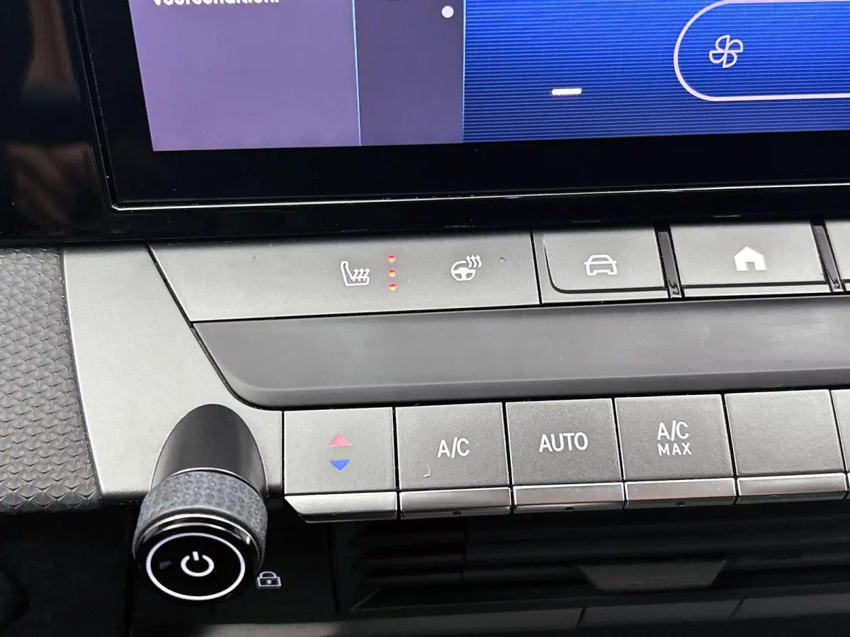 180pk Hybrid Edition ACCU 97% | 1ste eigenaar | Stuur/stoelverwarming | Camera | LED lampen | Navigatie | AUTOMAAT