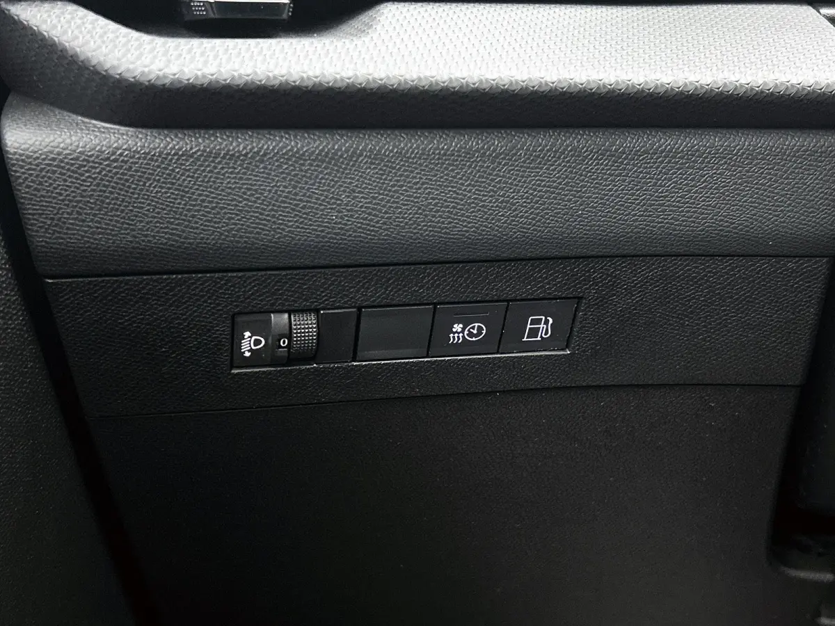 180pk Hybrid Edition ACCU 97% | 1ste eigenaar | Stuur/stoelverwarming | Camera | LED lampen | Navigatie | AUTOMAAT