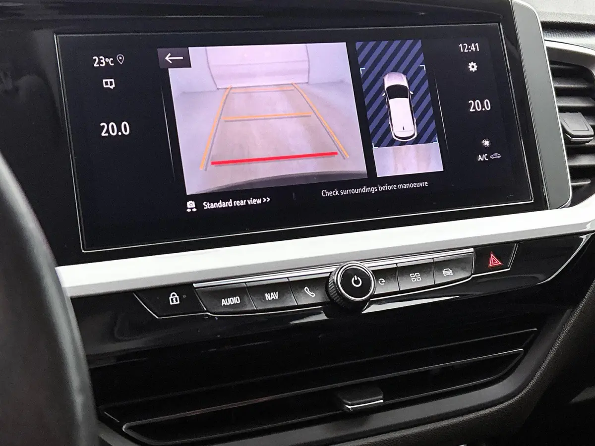 225pk Plug-In Hybrid GS Line Accu 93% | 1ste eigenaar | Stuur/voorruit/stoelverwarming | Camera | 18"LMV | AGR stoelen | AUTOMAAT
