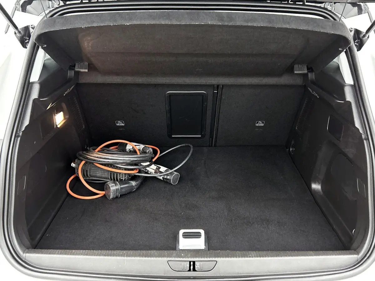 225pk Plug-In Hybrid GS Line Accu 93% | 1ste eigenaar | Stuur/voorruit/stoelverwarming | Camera | 18"LMV | AGR stoelen | AUTOMAAT