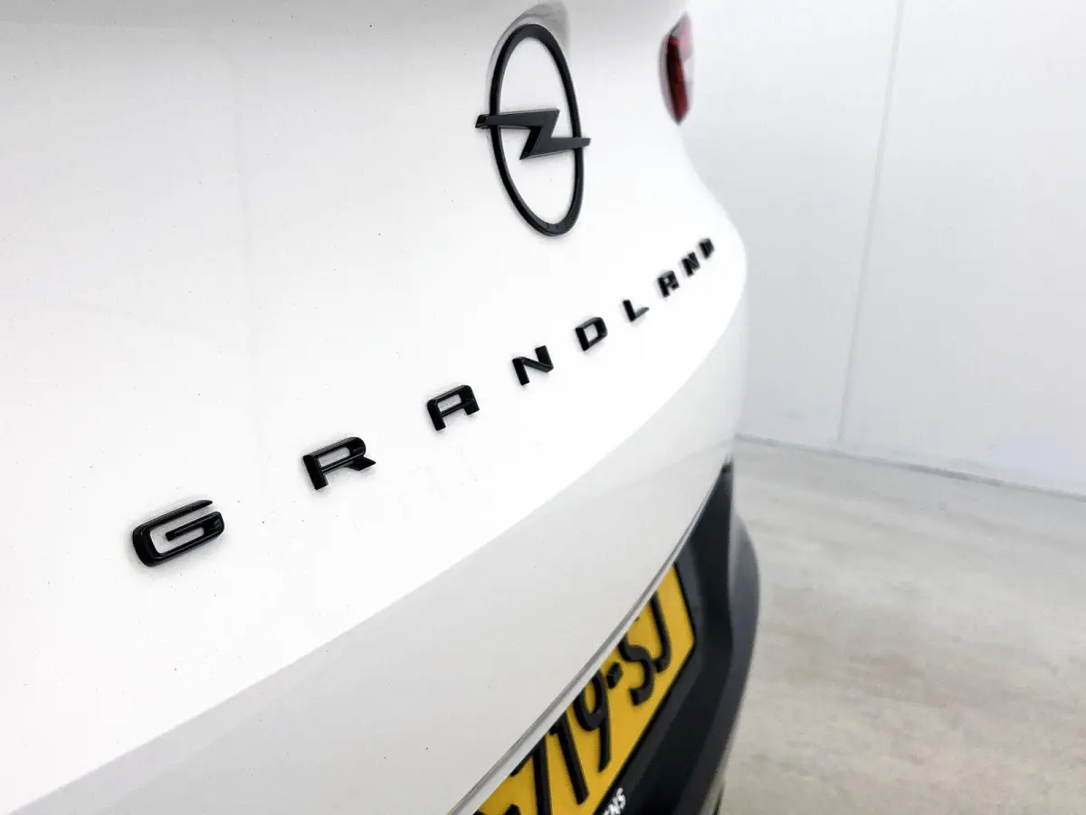 225pk Plug-In Hybrid GS Line Accu 93% | 1ste eigenaar | Stuur/voorruit/stoelverwarming | Camera | 18"LMV | AGR stoelen | AUTOMAAT
