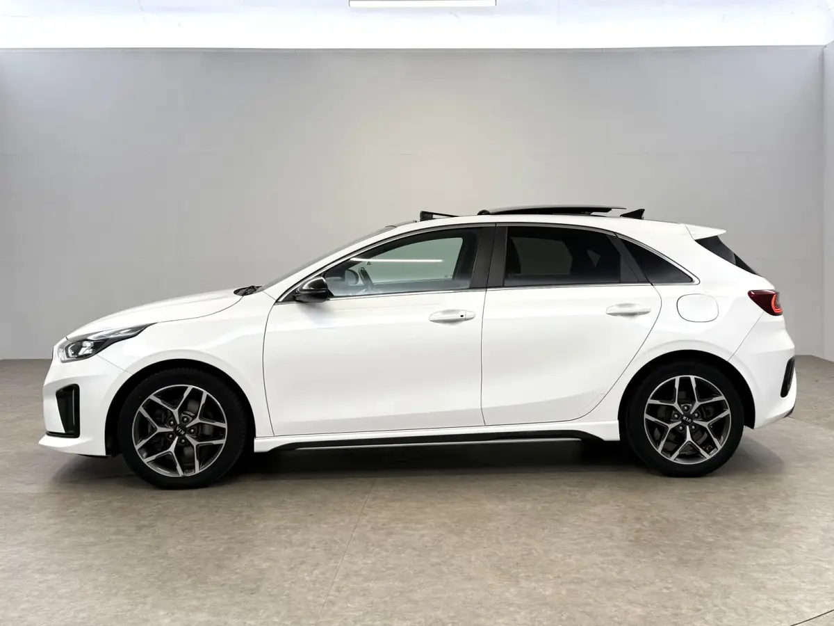 1.0 T-GDi GT-Line | Pano | Virtual | Camera | Carplay | Clima | Winterpack | NAP
