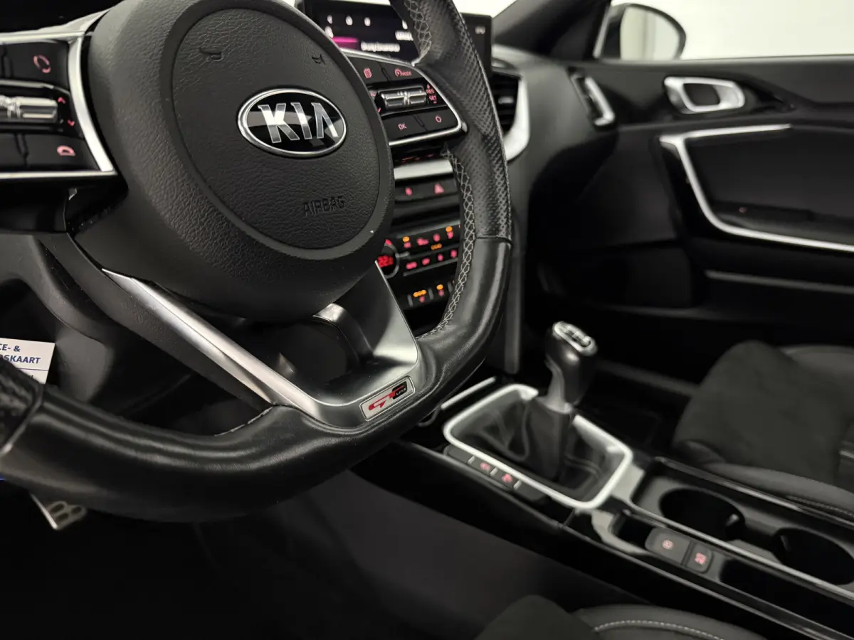 1.0 T-GDi GT-Line | Pano | Virtual | Camera | Carplay | Clima | Winterpack | NAP