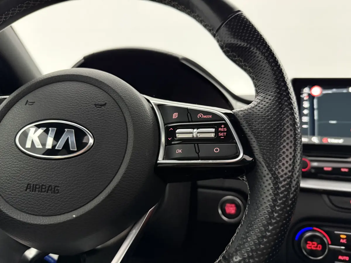 1.0 T-GDi GT-Line | Pano | Virtual | Camera | Carplay | Clima | Winterpack | NAP