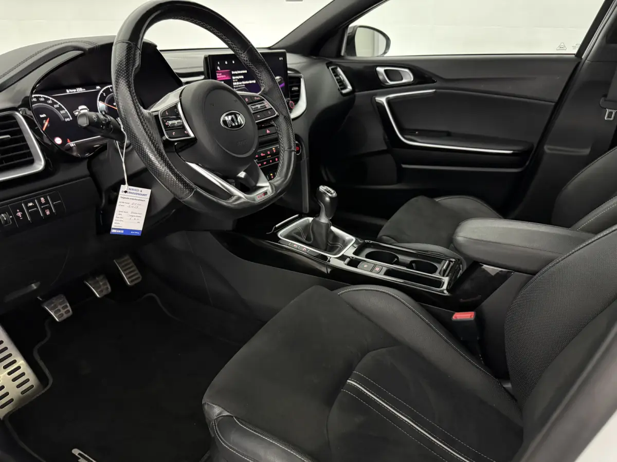 1.0 T-GDi GT-Line | Pano | Virtual | Camera | Carplay | Clima | Winterpack | NAP